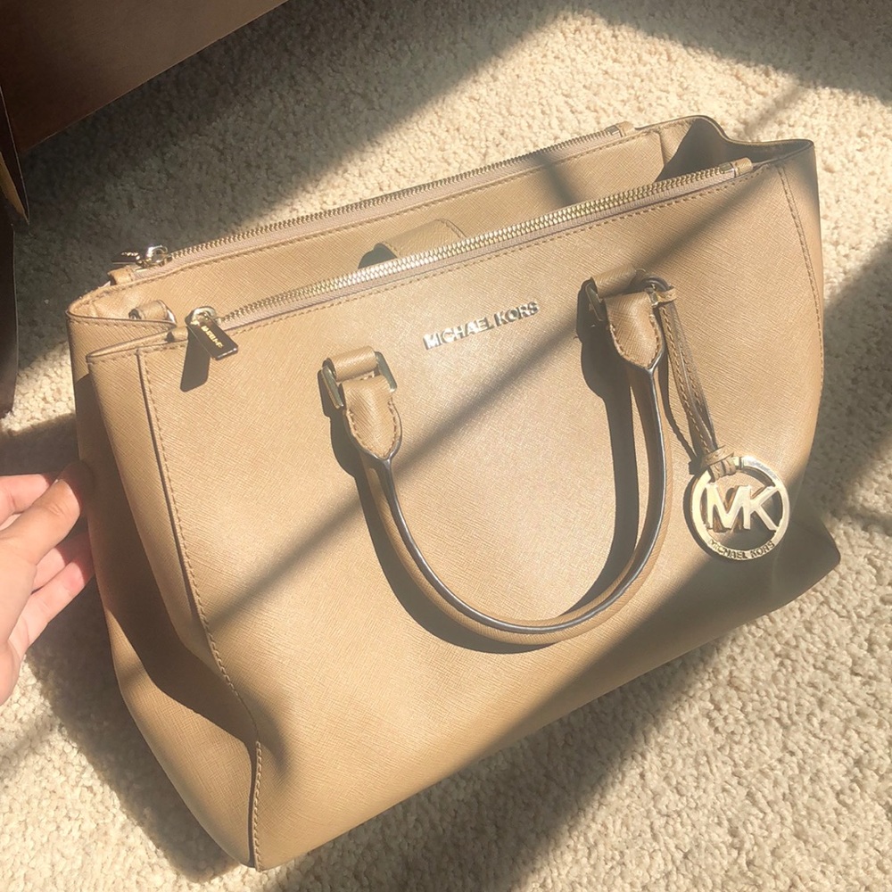 Michael Kors purse